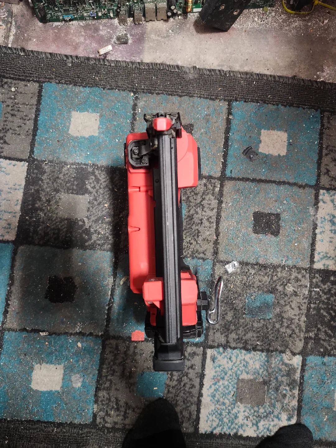 Milwaukee FUEL Cordless Brad Nailer - Like New! image indicator(3)