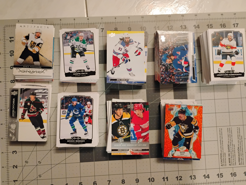 Lot of Assorted Modern NHL Hockey Cards