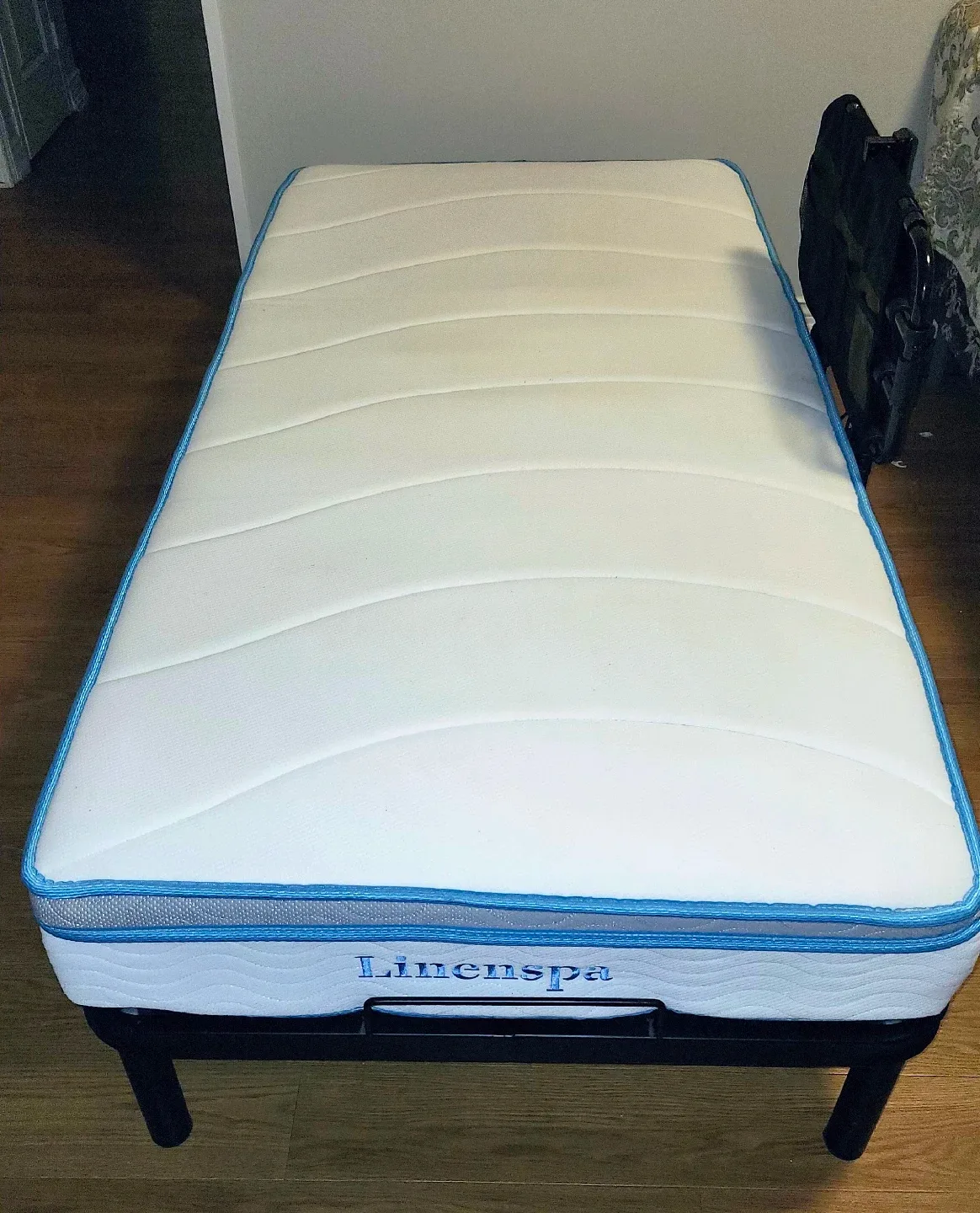 Electric Adjustable Hospital Bed thumbnail