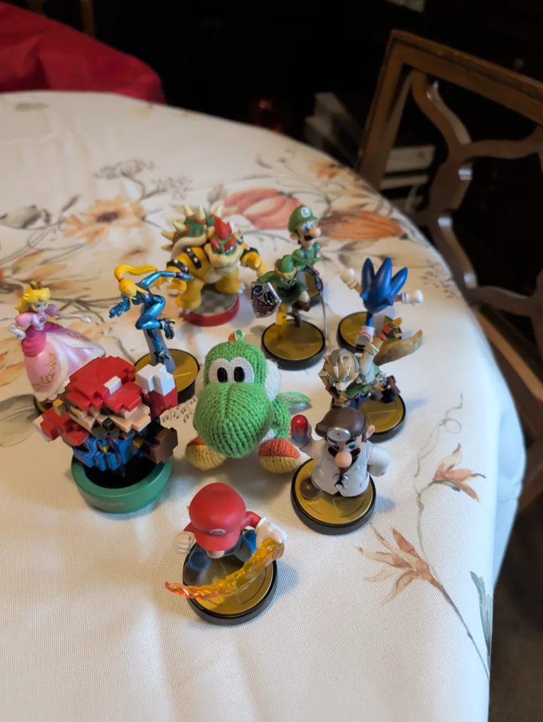 Nintendo Amiibo Figures - Collectibles