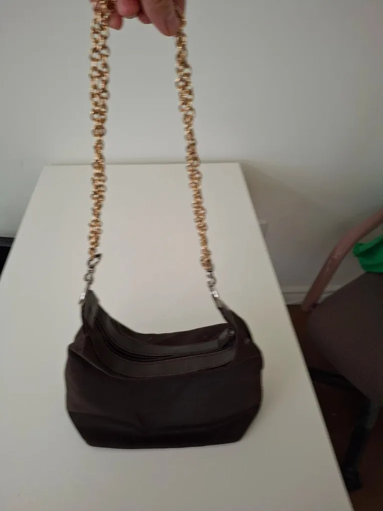 Used ladies  Gucci Brown Hobo Bag image indicator(3)