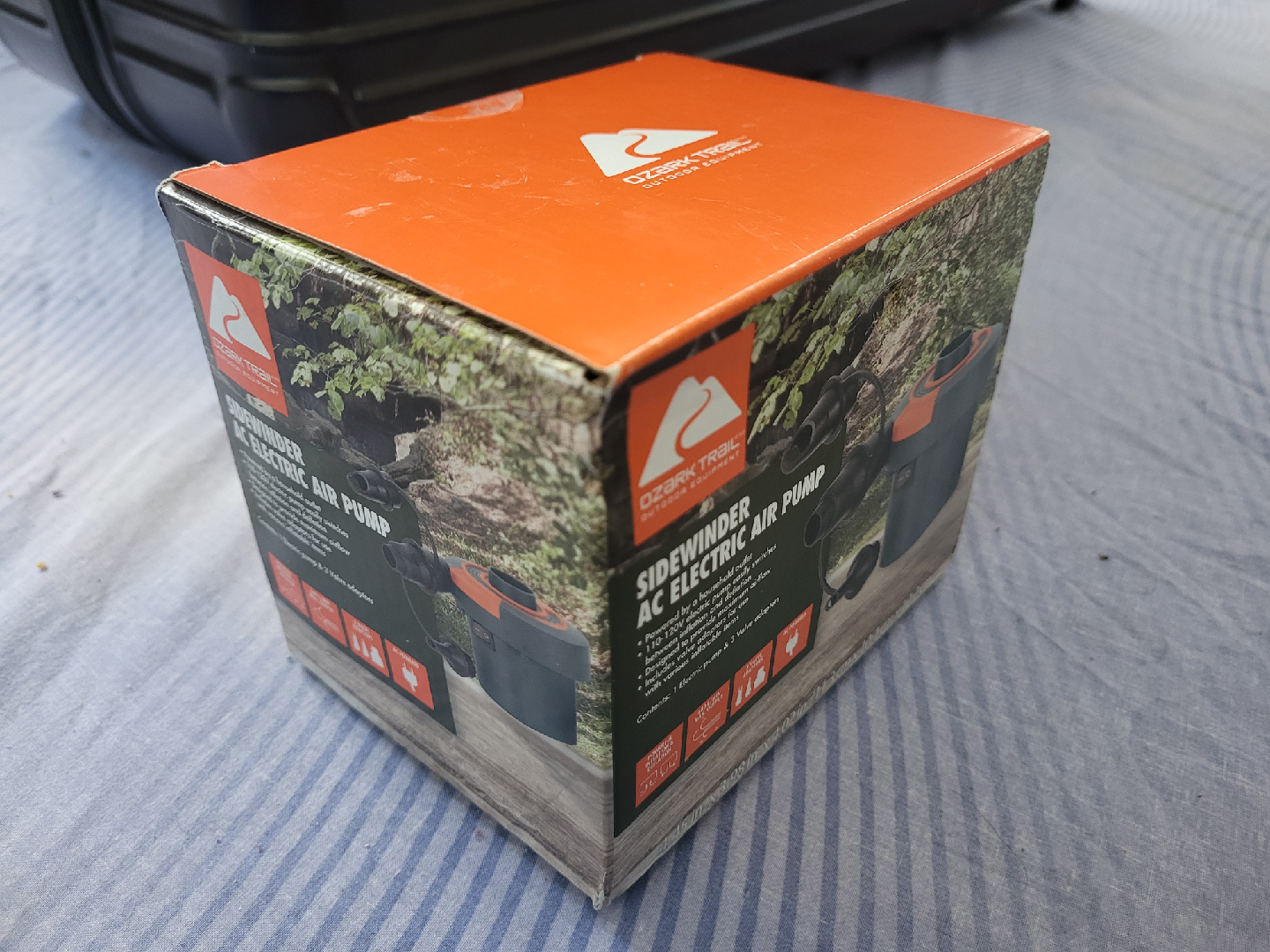 Ozark Trail Sidewinder AC Electric Air Pump, 110-120V - photo 3