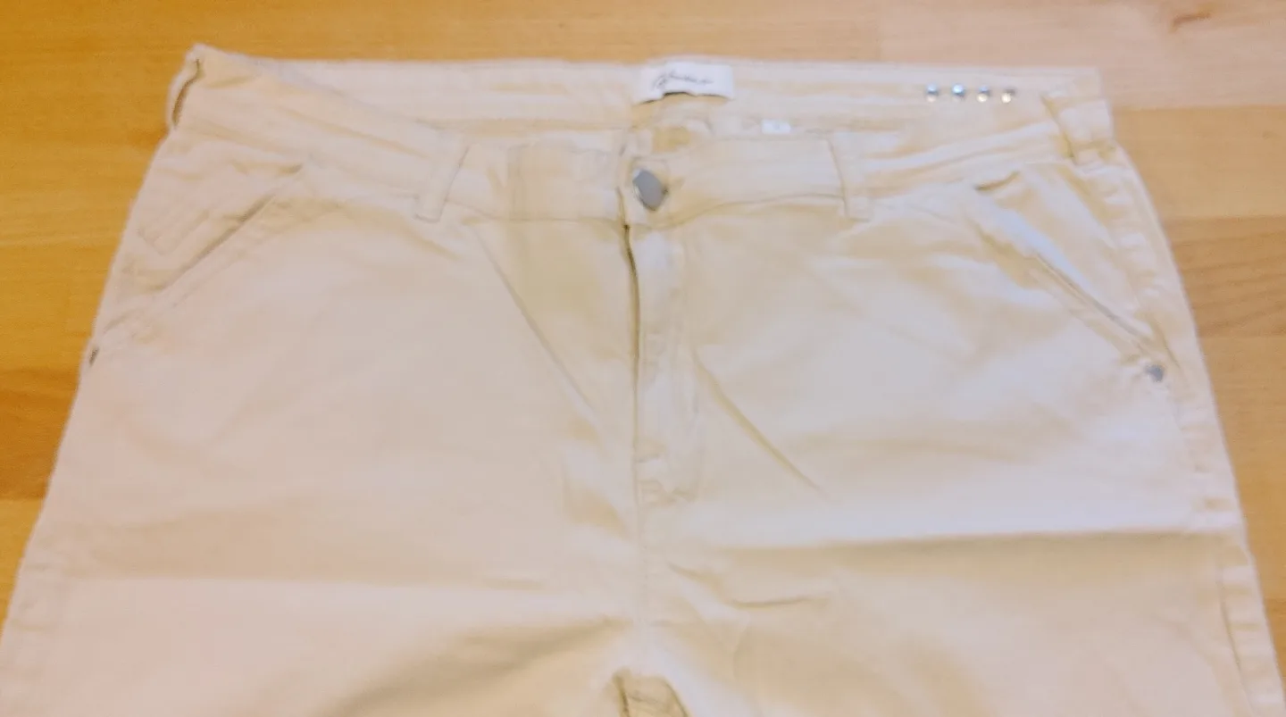 Reitmans Beige Pants - Size 11 image indicator(2)