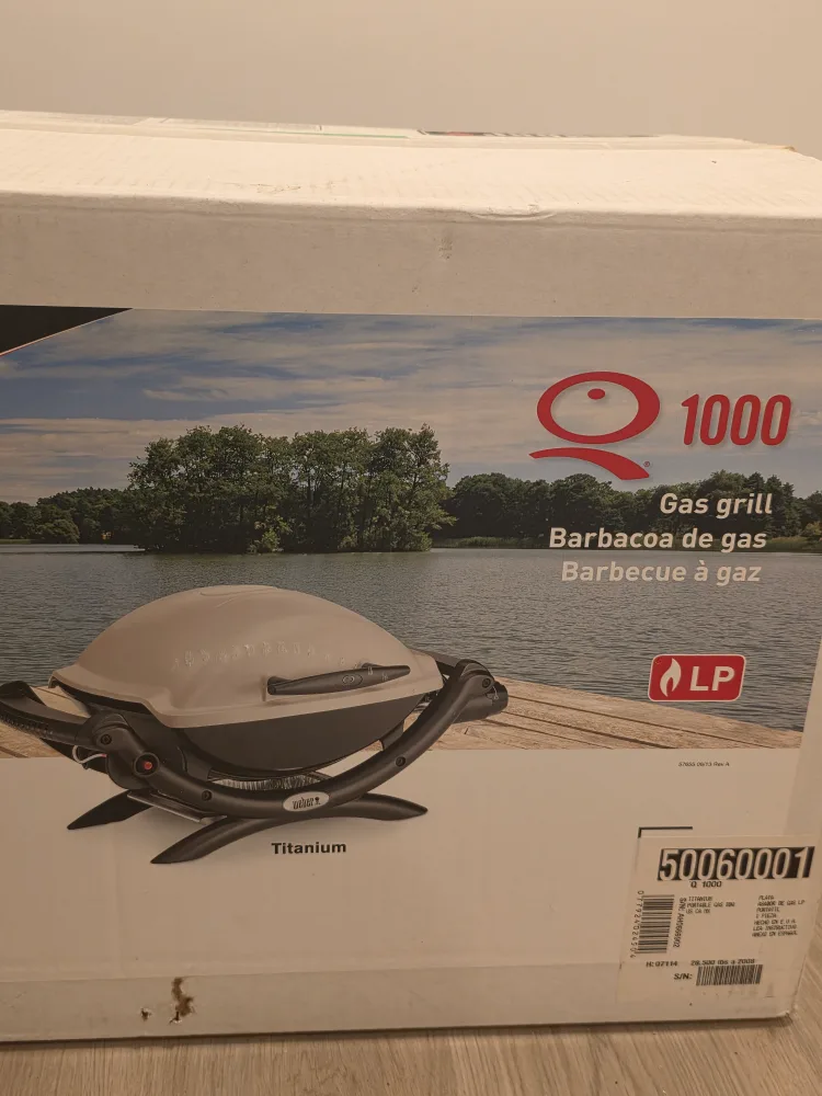 Brand NEW IN BOX Weber Q 1000 Gas Grill - New in Box image indicator(2)