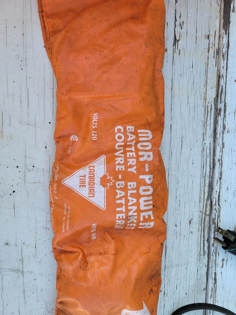 Canadian Tire Mor-Power Battery Blanket image indicator(2)