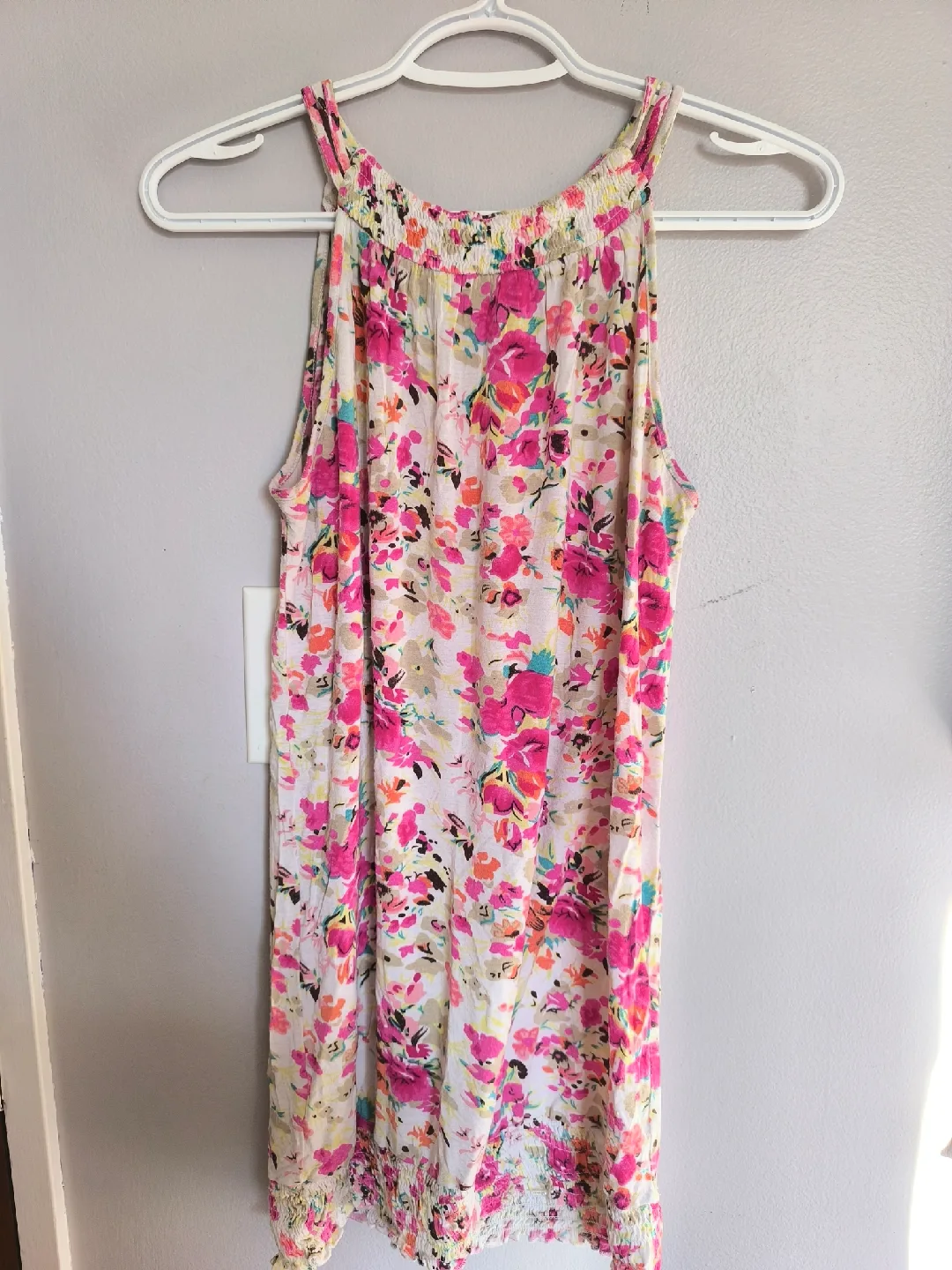 Assorted Maternity clothes image indicator(2)