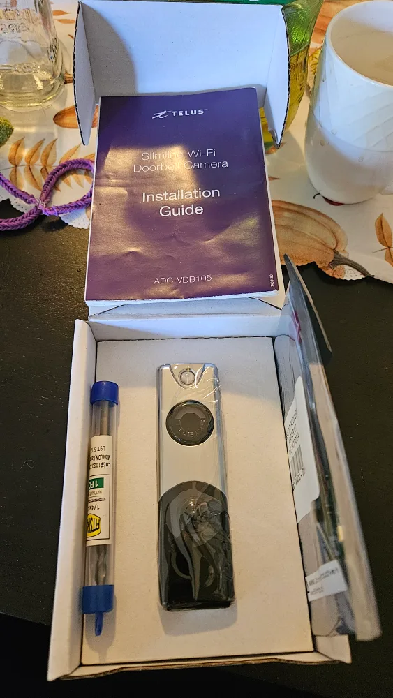 TELUS Slimline Wi-Fi Doorbell Camera ADC-VDB105 thumbnail