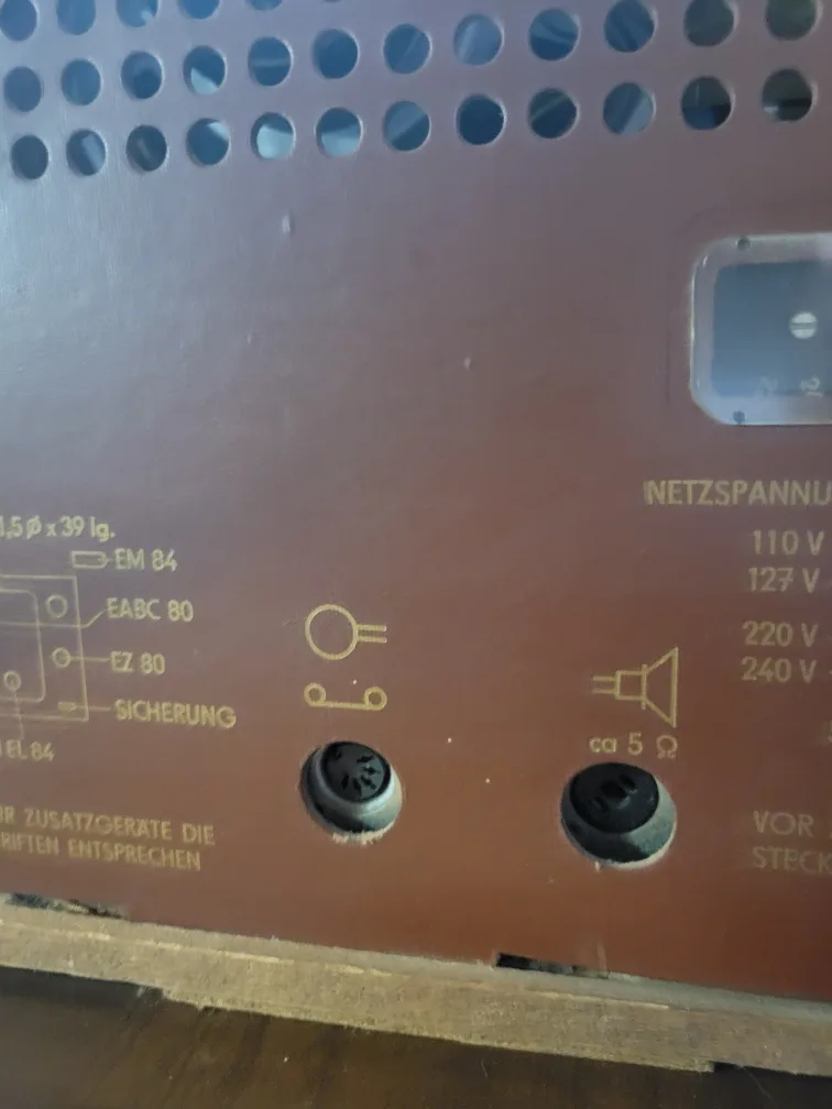 Vintage Tube Radio - Made in Germany image indicator(5)