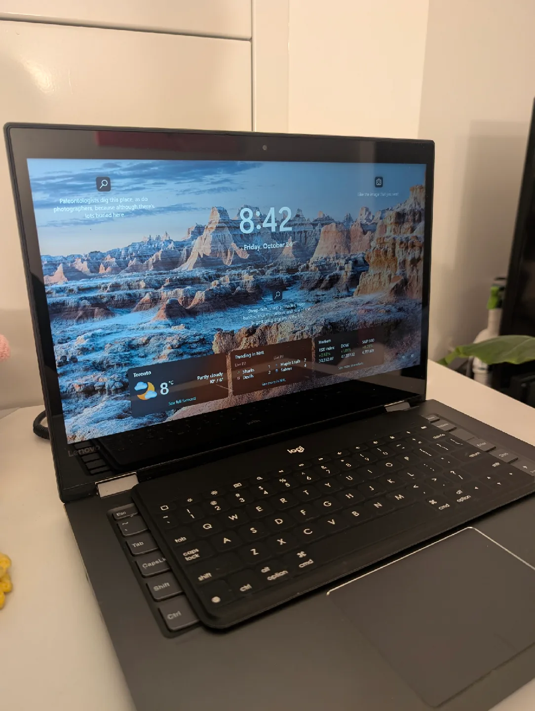 Lenovo IdeaPad Flex 5i 14″ Touchscreen 2-in-1 Laptop thumbnail