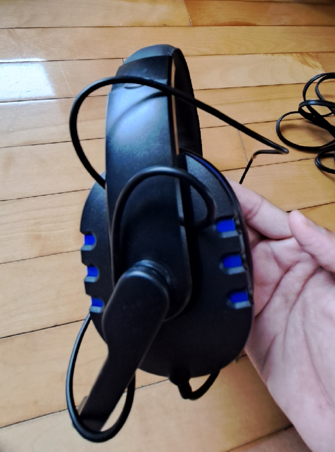 Gaming Headset - Black with Blue Trim