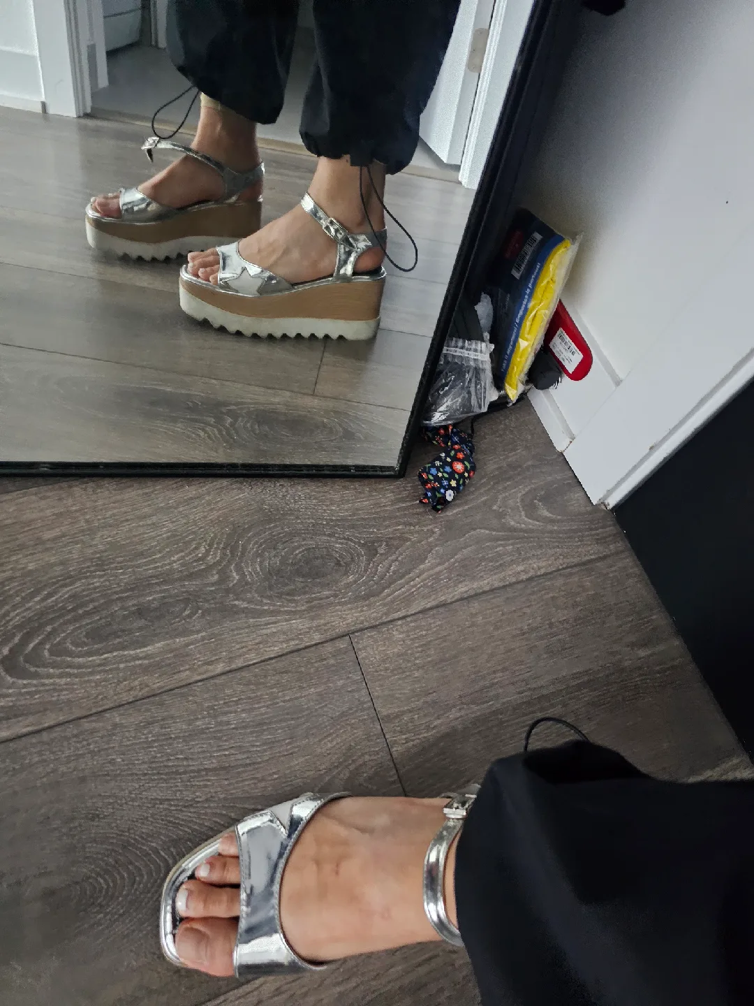 MA&NTIANE Silver Platform Sandals - Size 6 image indicator(8)