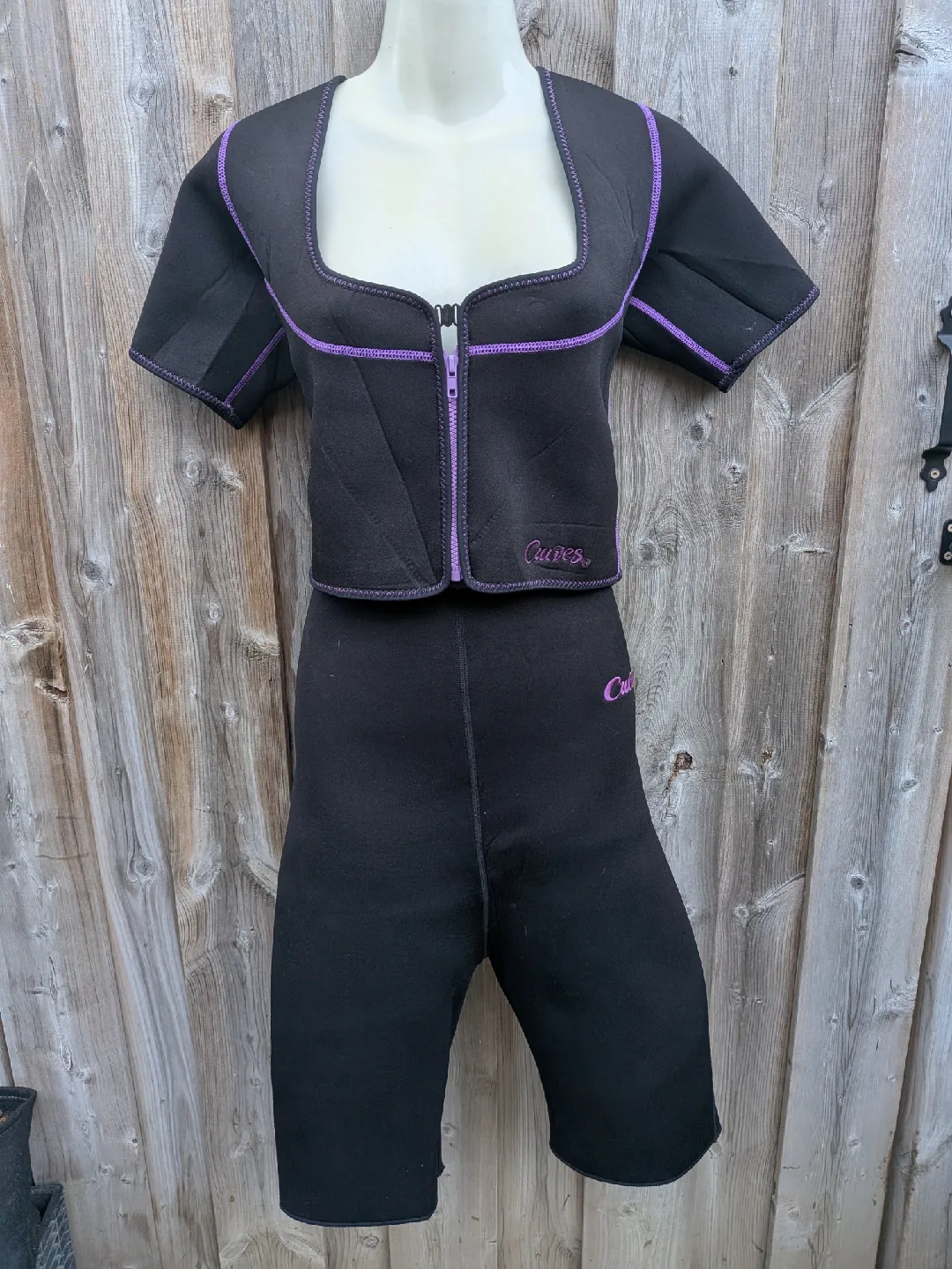 Curves trimming set top and shorts - Black Medium/Large thumbnail