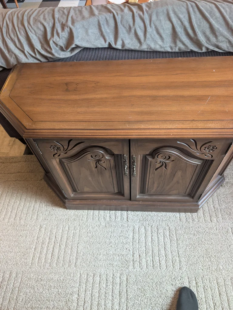 nice designer deilcraft made in Canada wood cabinet