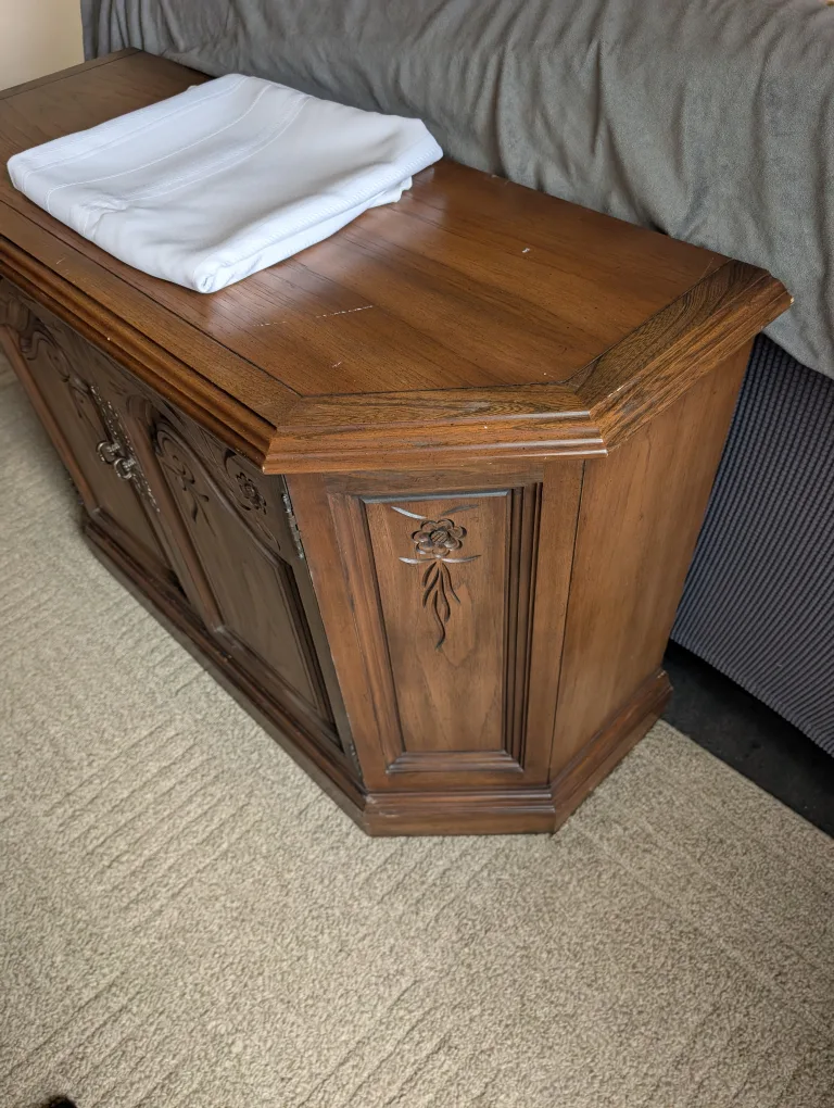 nice designer deilcraft made in Canada wood cabinet image indicator(9)