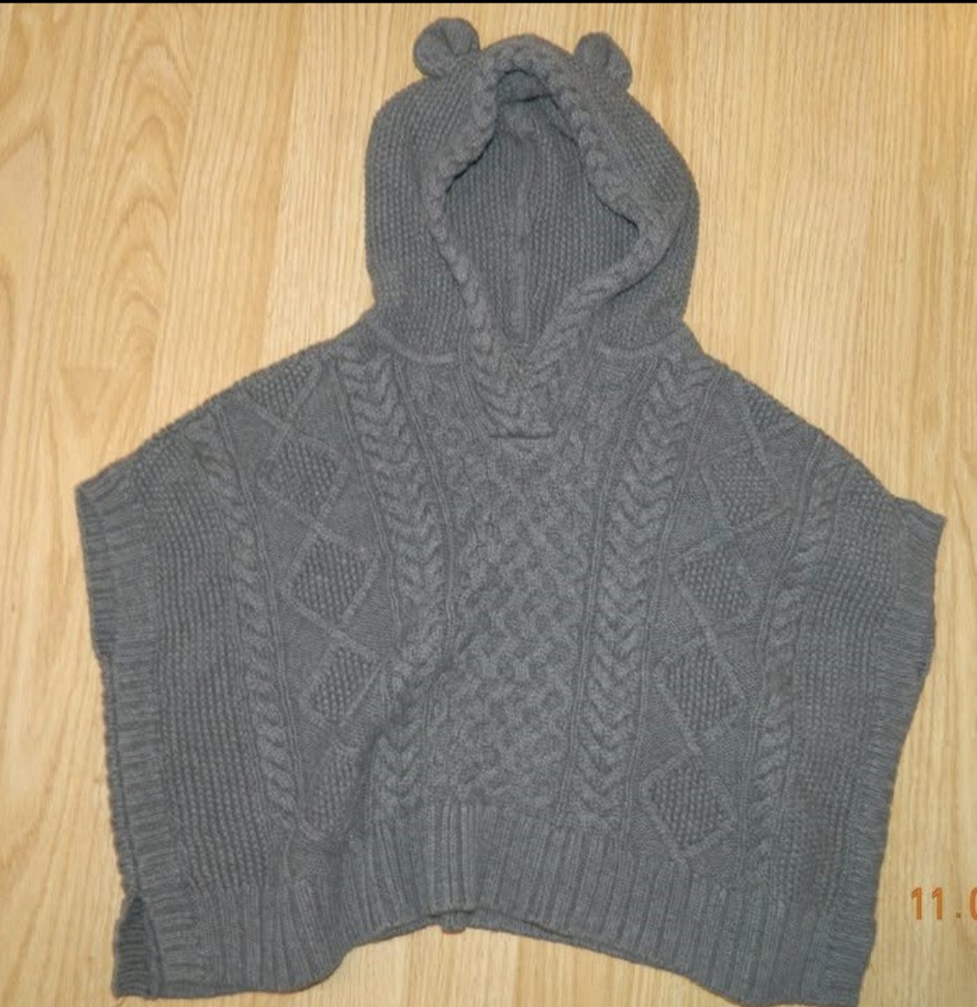 GAP KIDS KNITTED PONCHO TYPE SWEATER...SIZE 4...VGUC-EUC