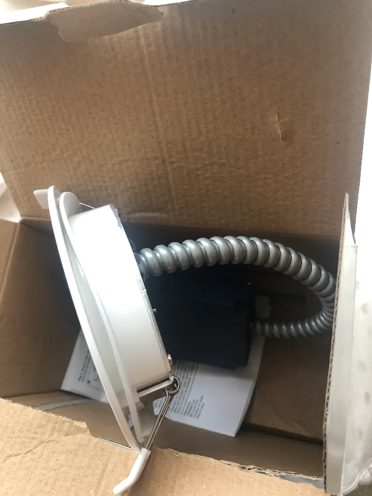 Sylvania Ultra LED Microdisk 4" - NEW image indicator(3)