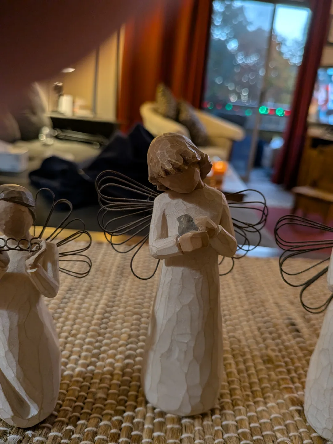 Willow Tree Angel of Healing Figurine image indicator(2)