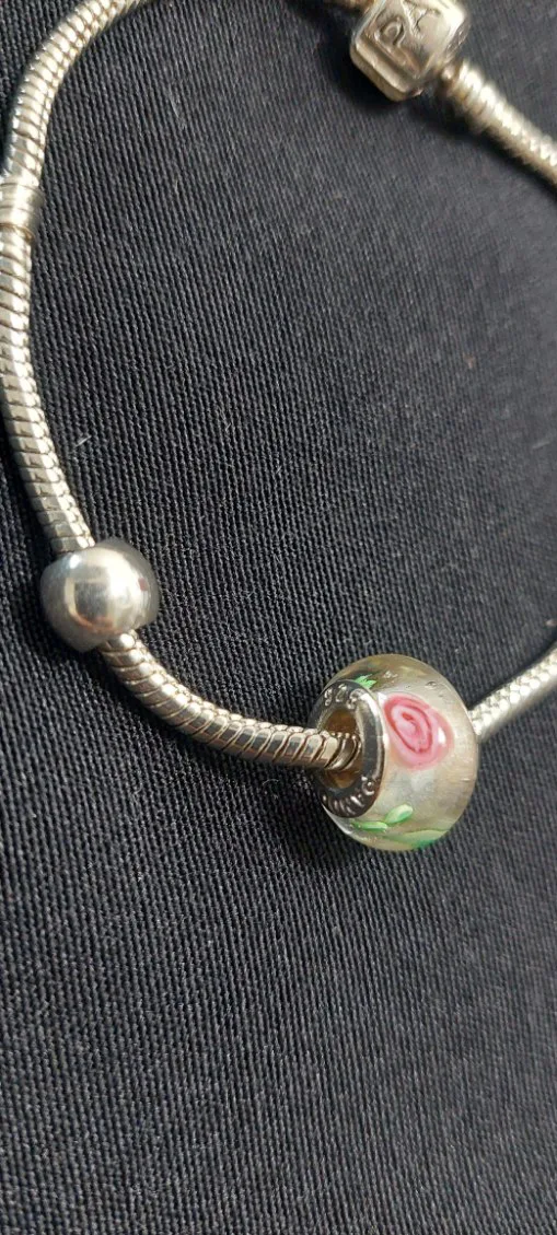 Pandora Bracelet with Rose Charm 🌹 💐 image indicator(3)