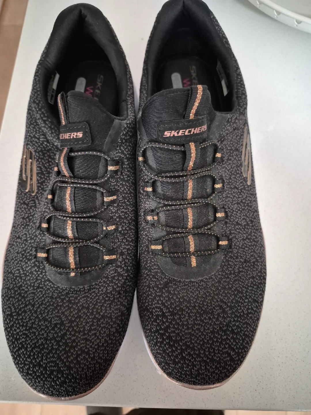 Skechers Memory Foam Wide Fit Women's Size 10 image indicator(3)