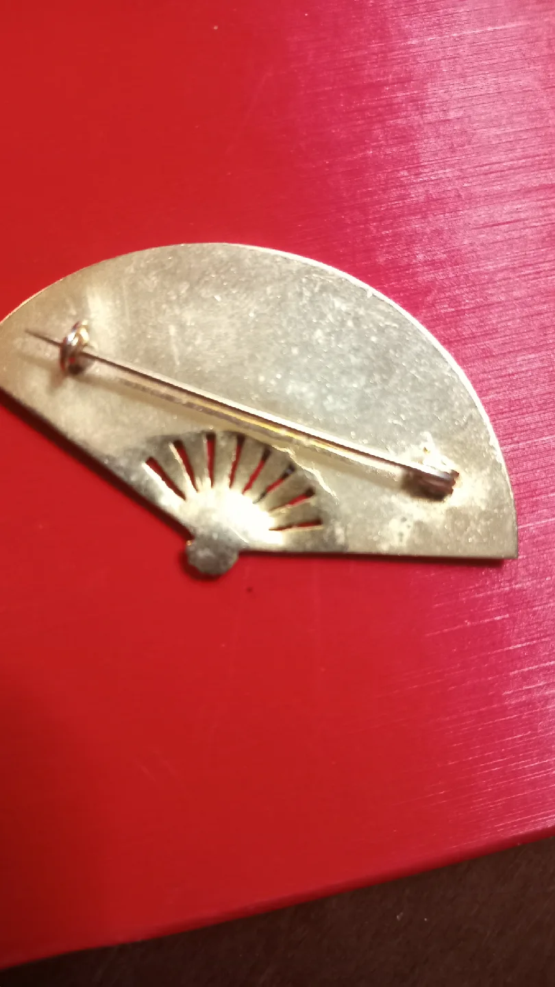 Decorative Fan Brooch image indicator(2)