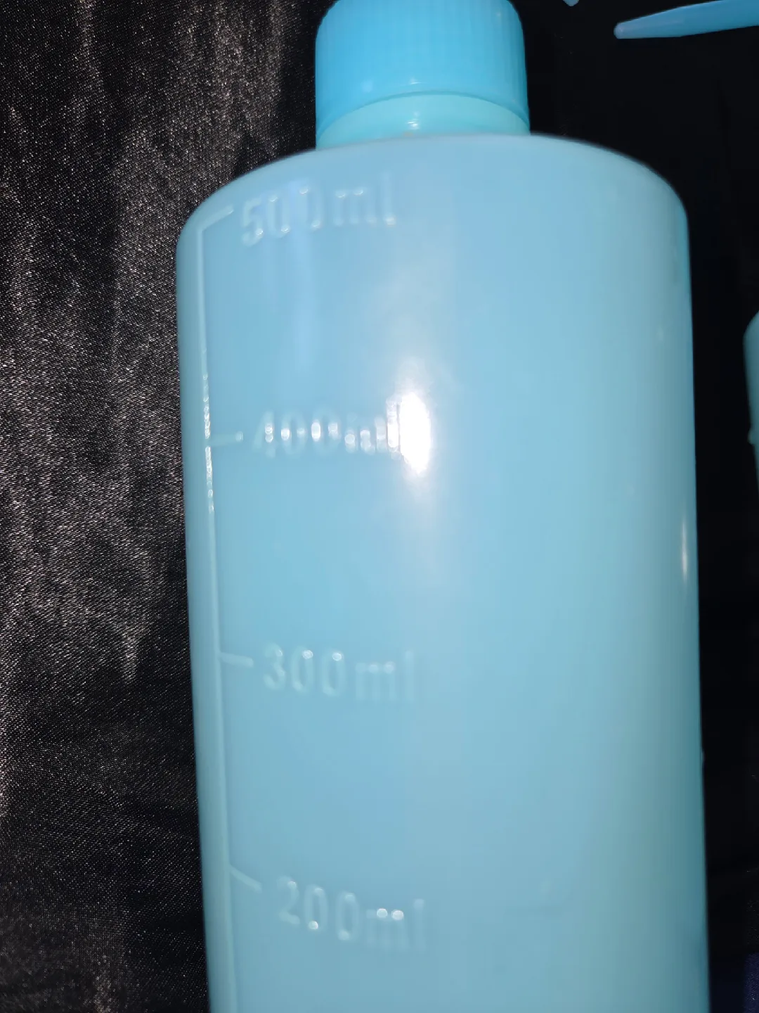 2x Light Blue Squeeze Wash Bottles - 500ml✨️🍶 image indicator(2)