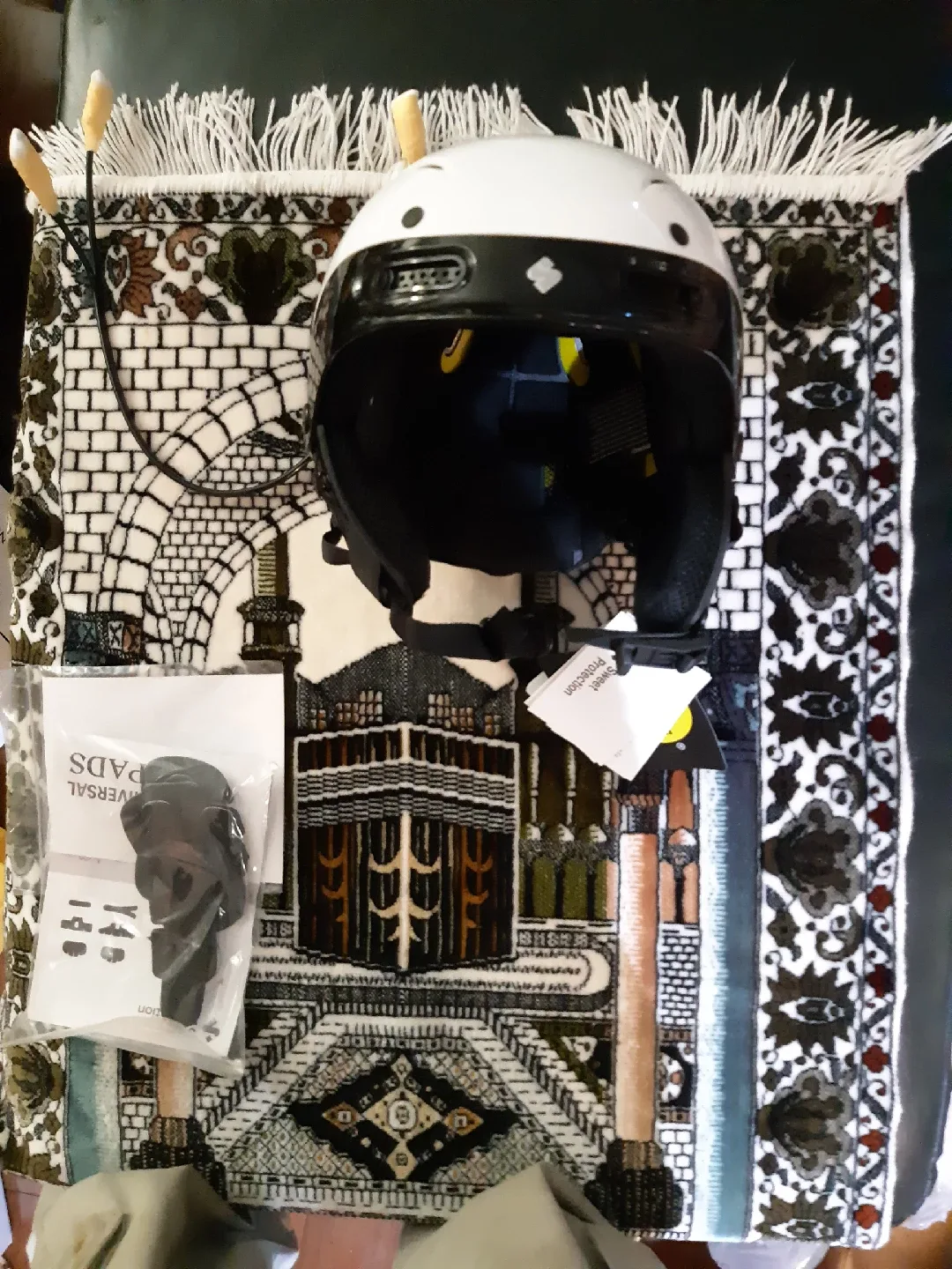 Sweet Protection Ski/Snowboard Helmet image indicator(2)