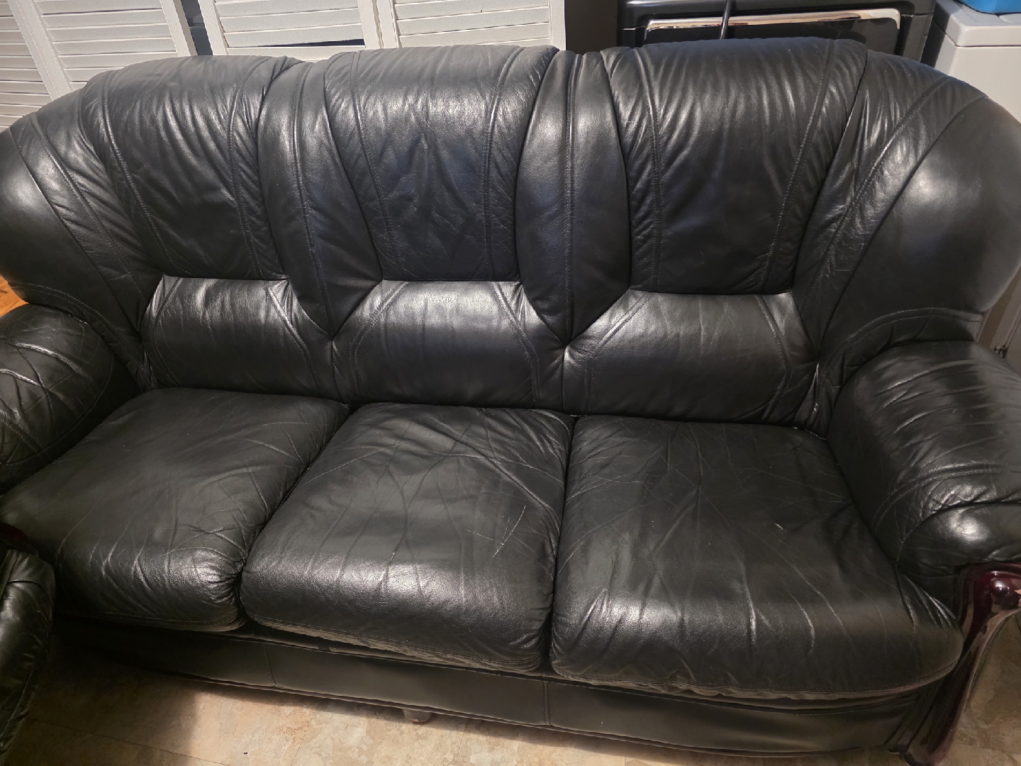 Black Leather Sofa Set