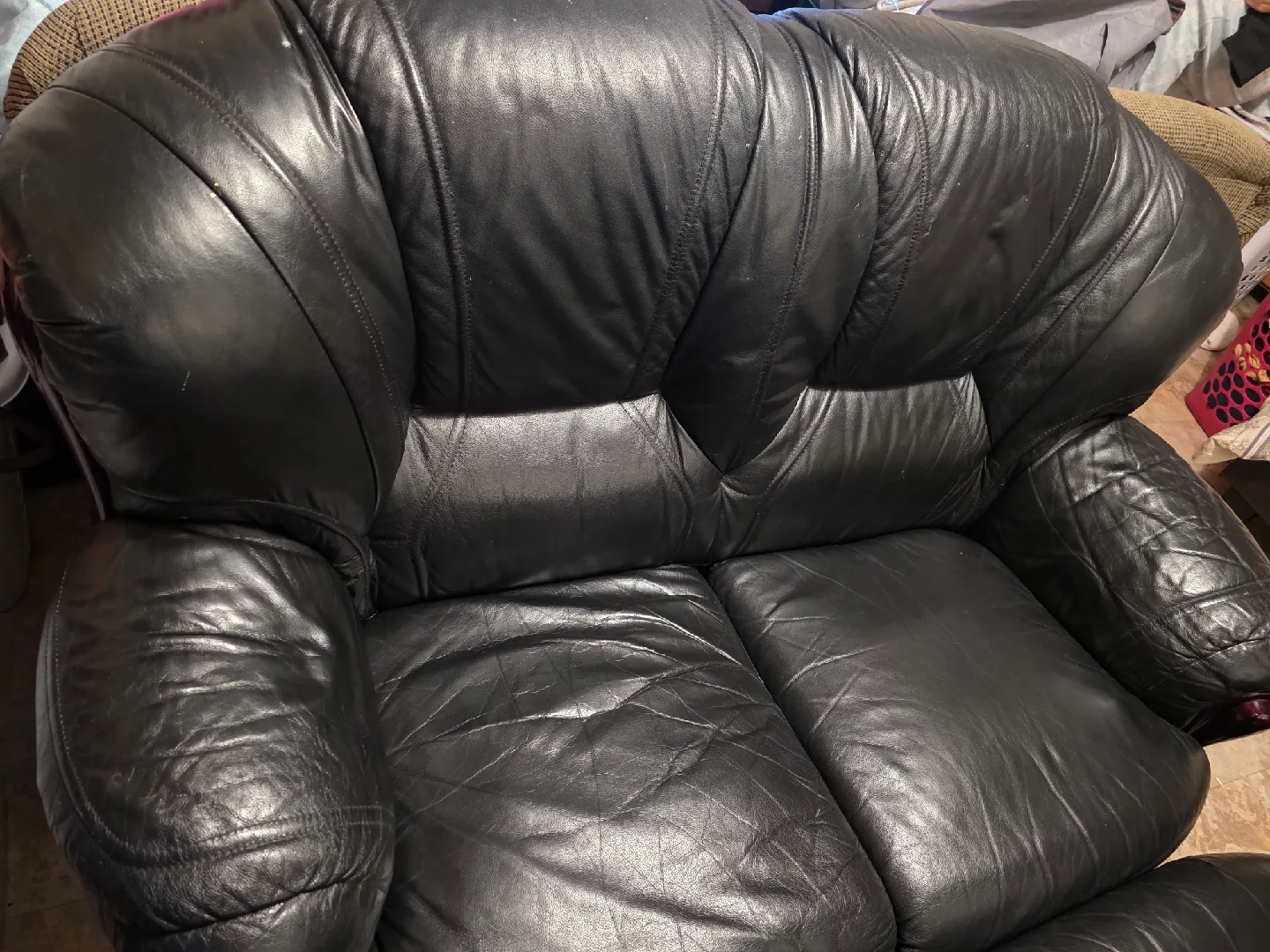 Black Leather Sofa Set image indicator(2)