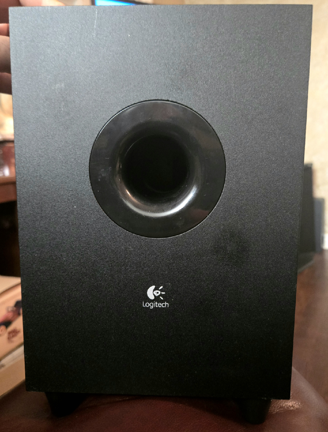 Logitech Z506 5.1 6-Speaker w/ Subwoofer Surround Sound System - photo 2