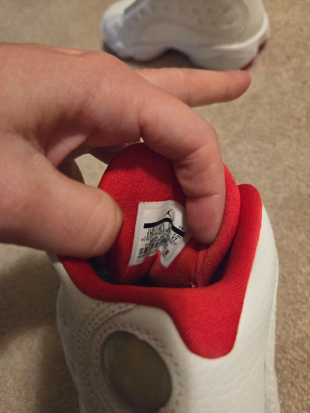 Jordan 13 Retro White/Red Toddler Size 6C image indicator(3)