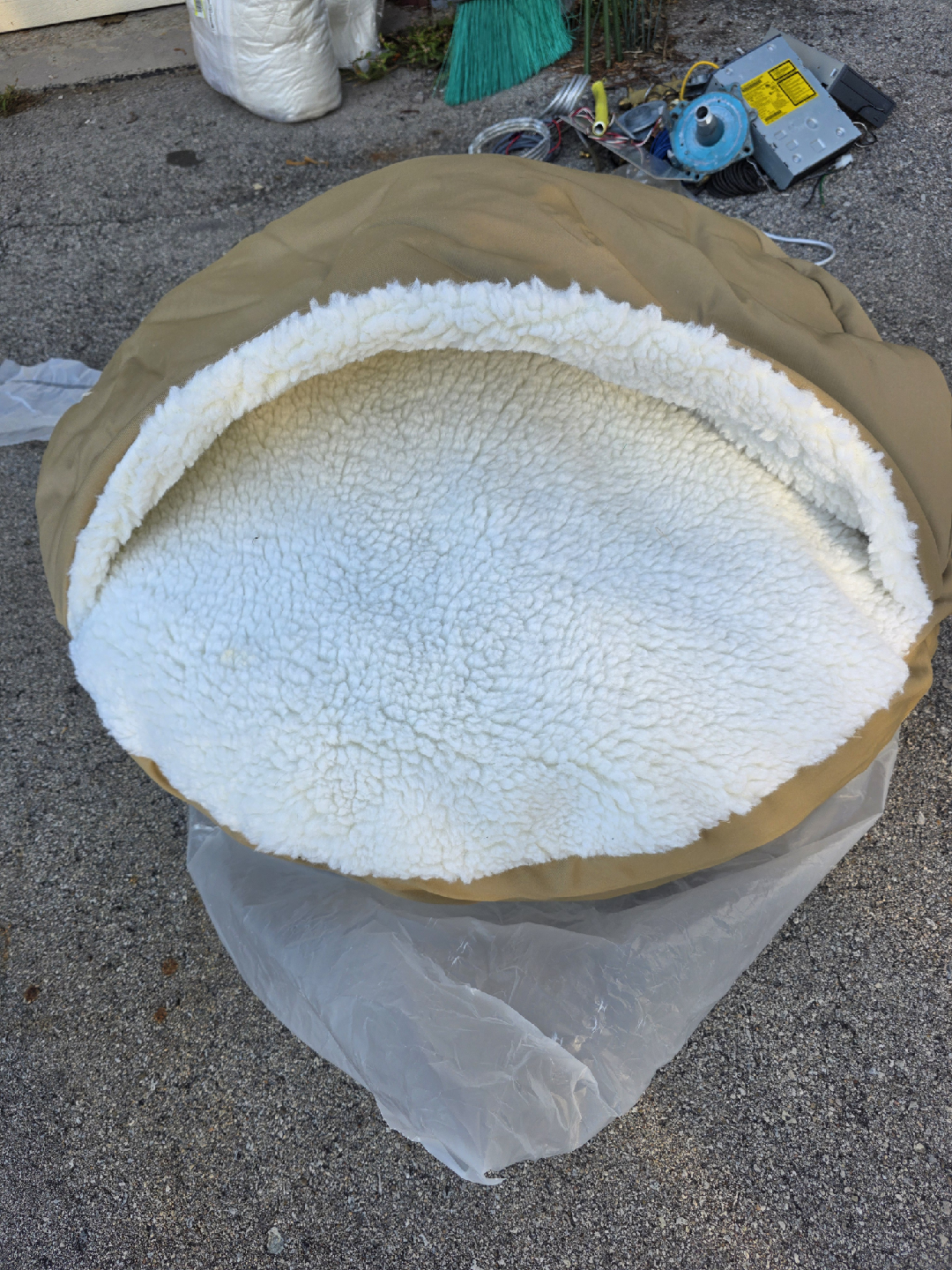 Snoozer Cozy Cave Pet Bed - Tan