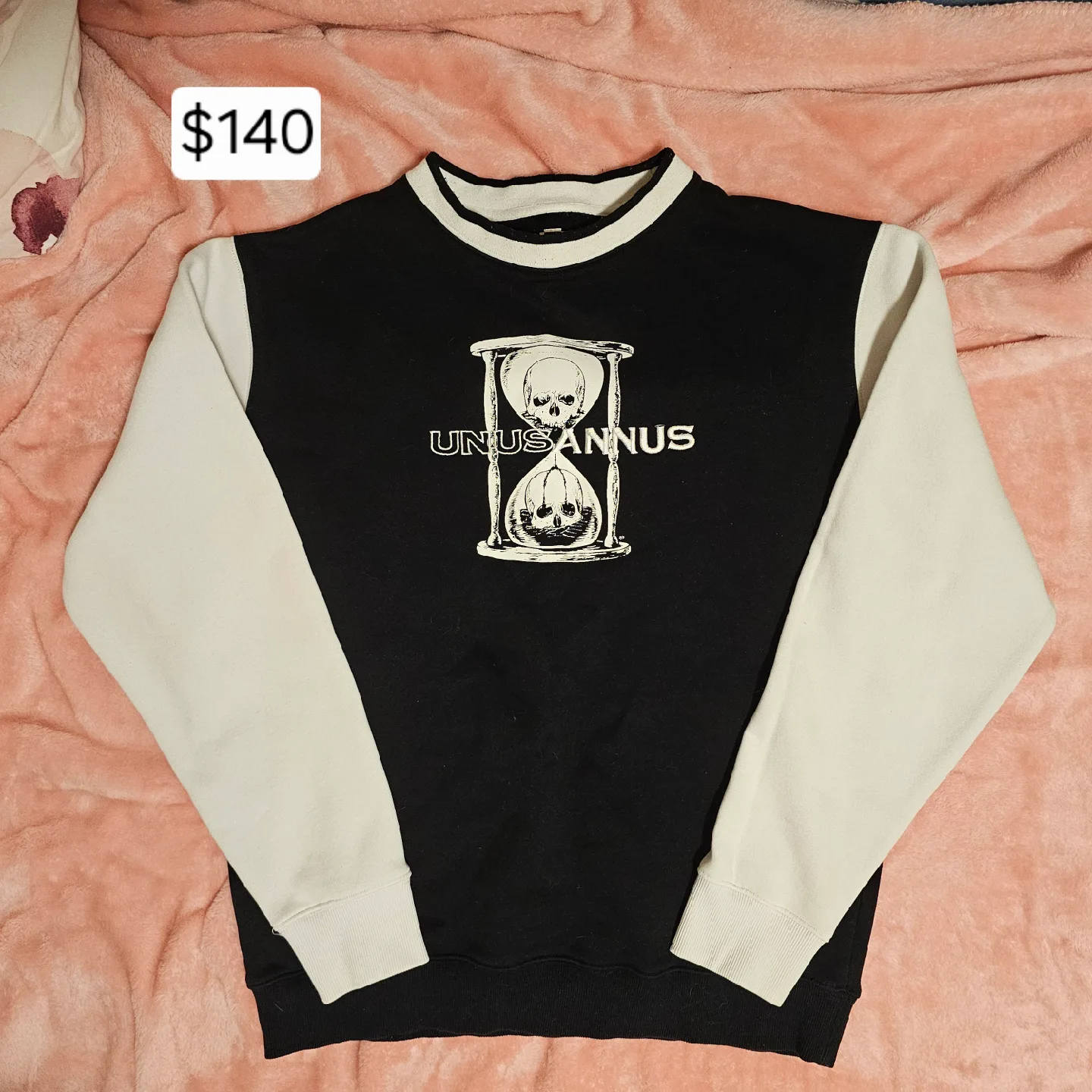 Unus Annus Apparel image indicator(5)