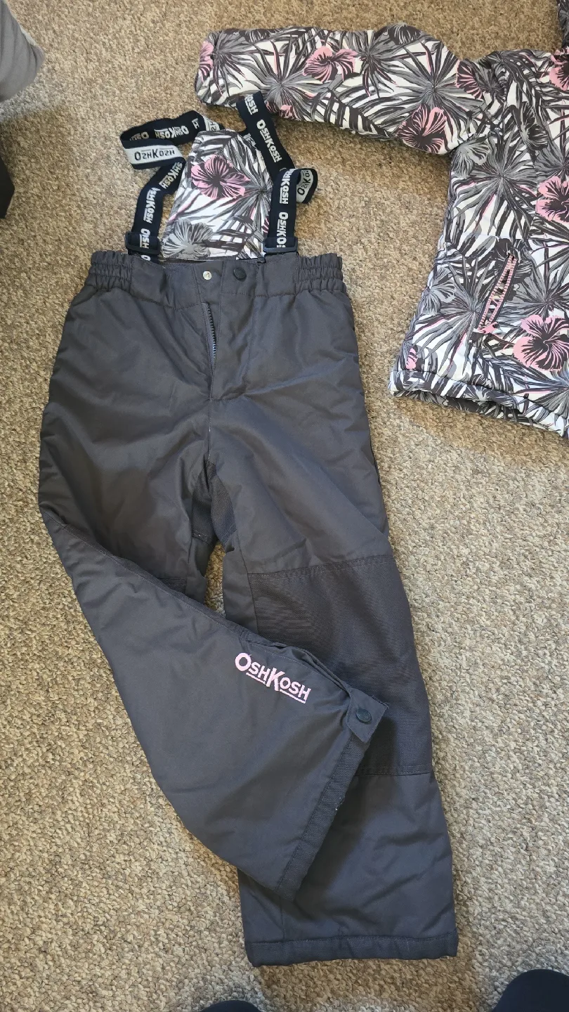 OshKosh B'gosh Girls' Snowsuit - Size 7 image indicator(3)