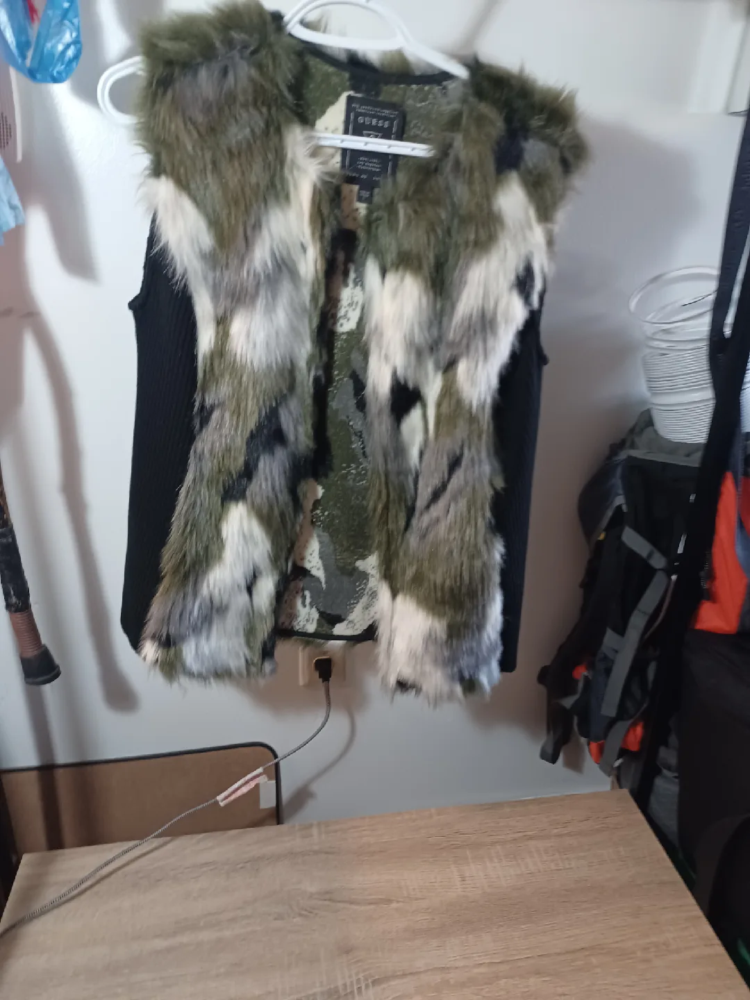 Guess Faux Fur Vest, Size M image indicator(2)