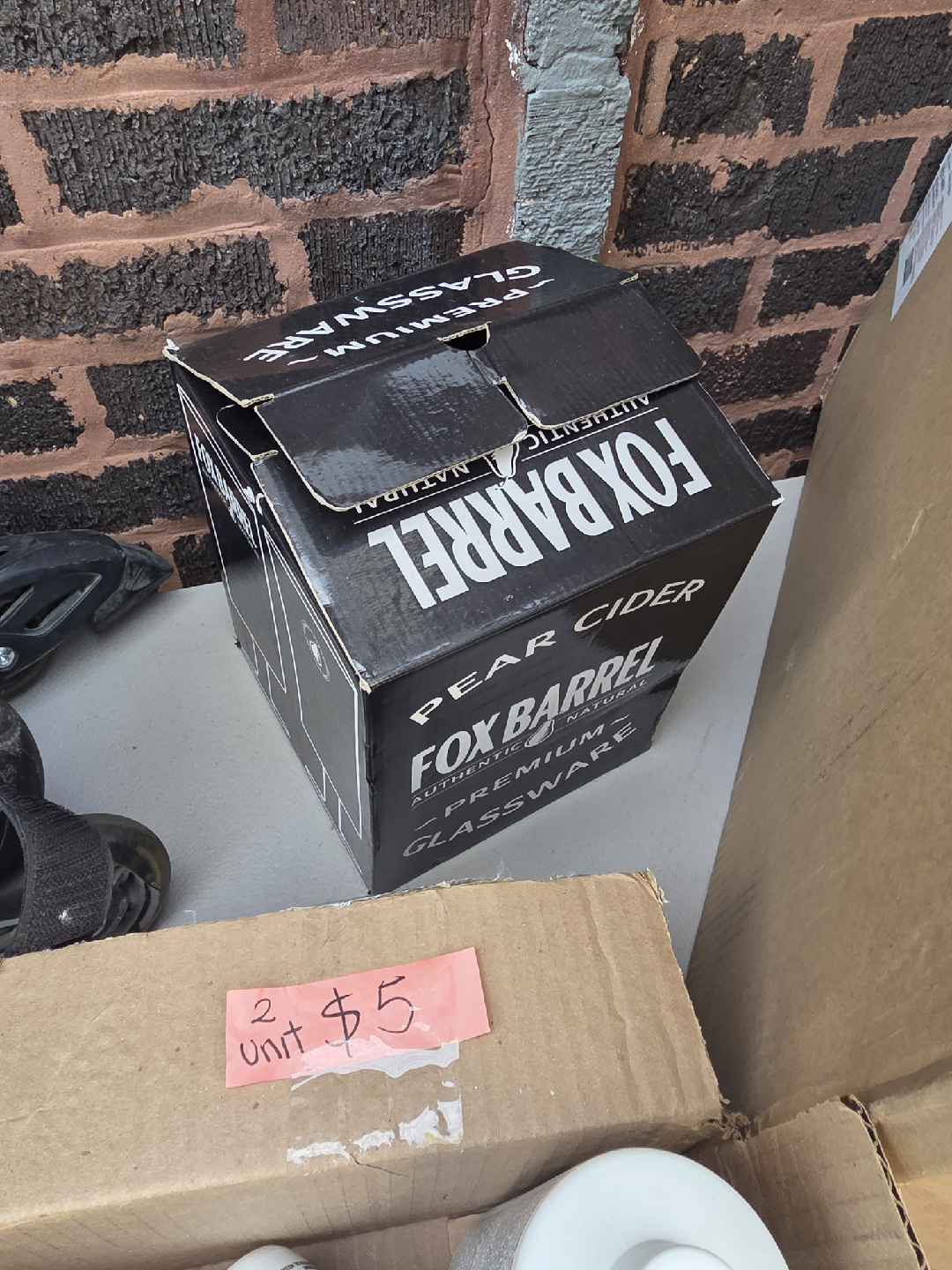 Fox Barrel Pear Cider Glassware - 2 for $5
