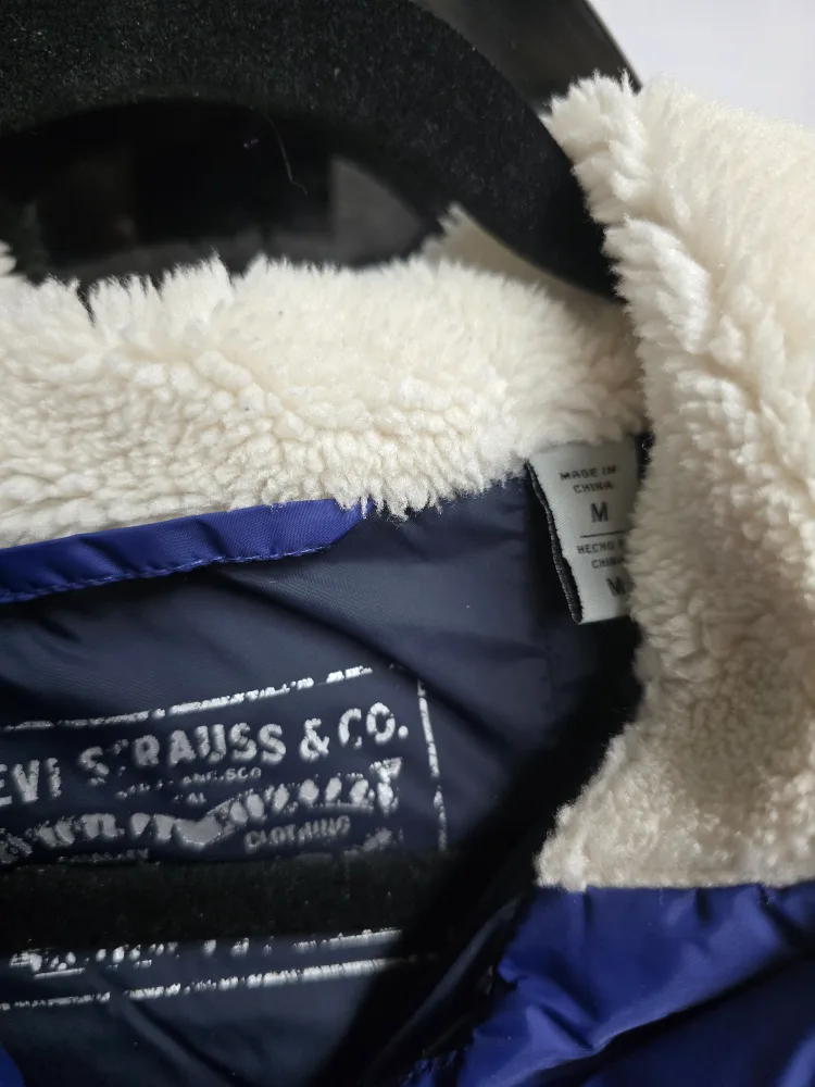 Leviis Blue Puffer Jacket - Size M image indicator(3)
