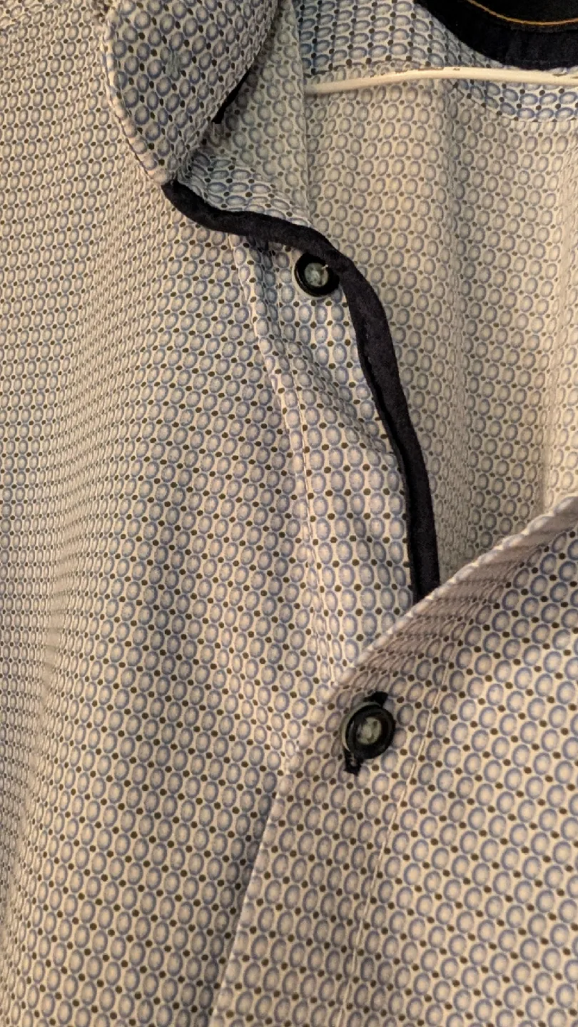 Lloyd & Jefferson Dress Shirt - Size M image indicator(3)