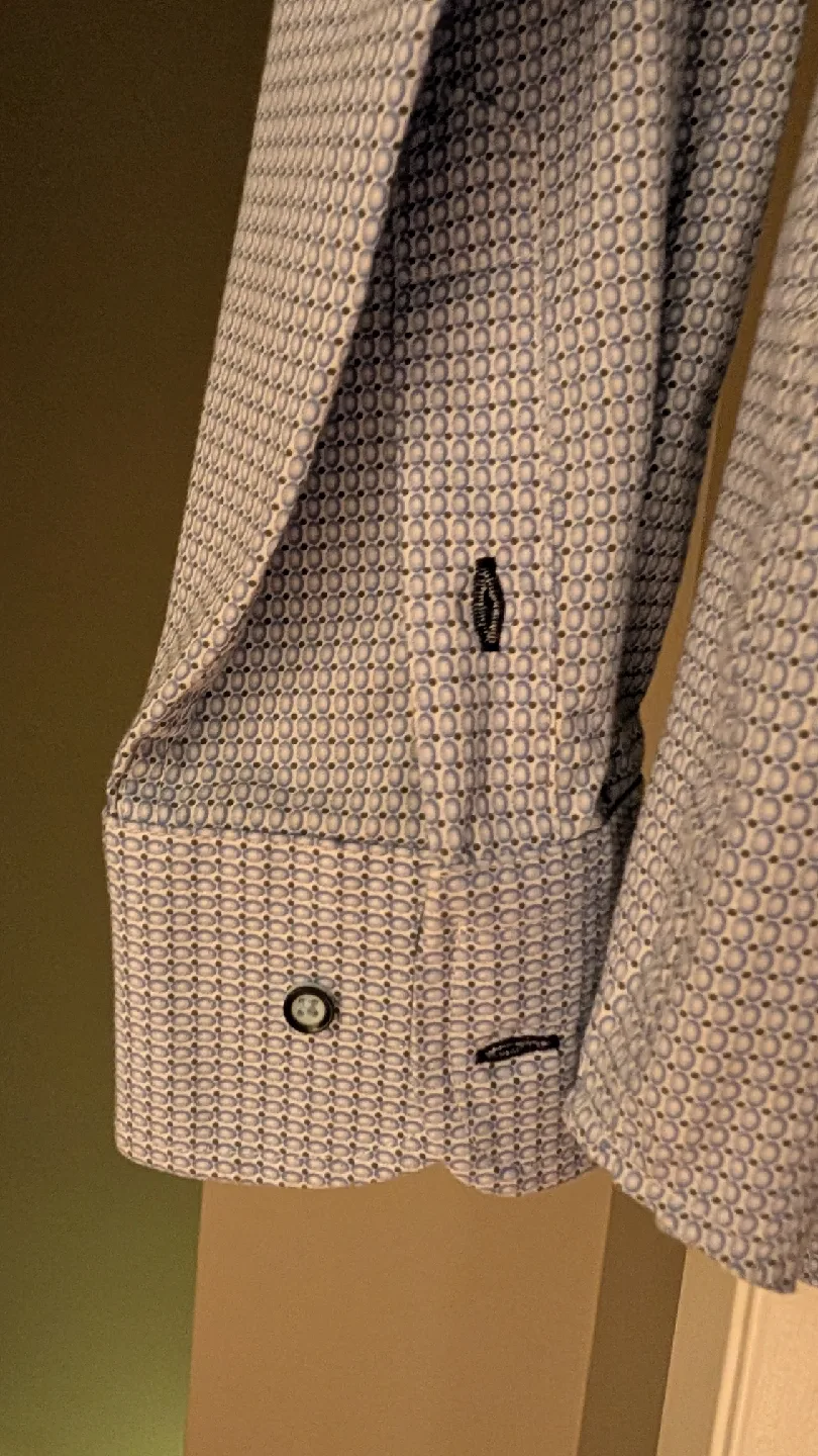 Lloyd & Jefferson Dress Shirt - Size M image indicator(5)