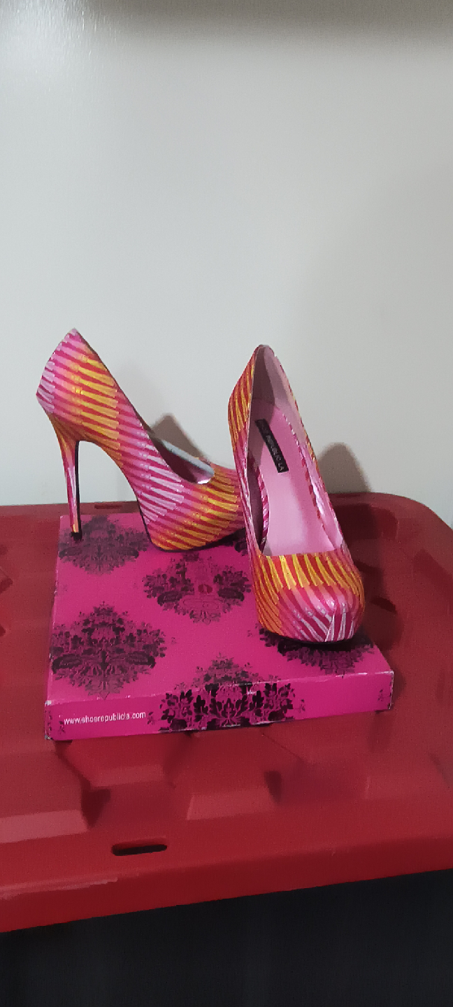 Shoe Republic LA Pink/Gold Heels