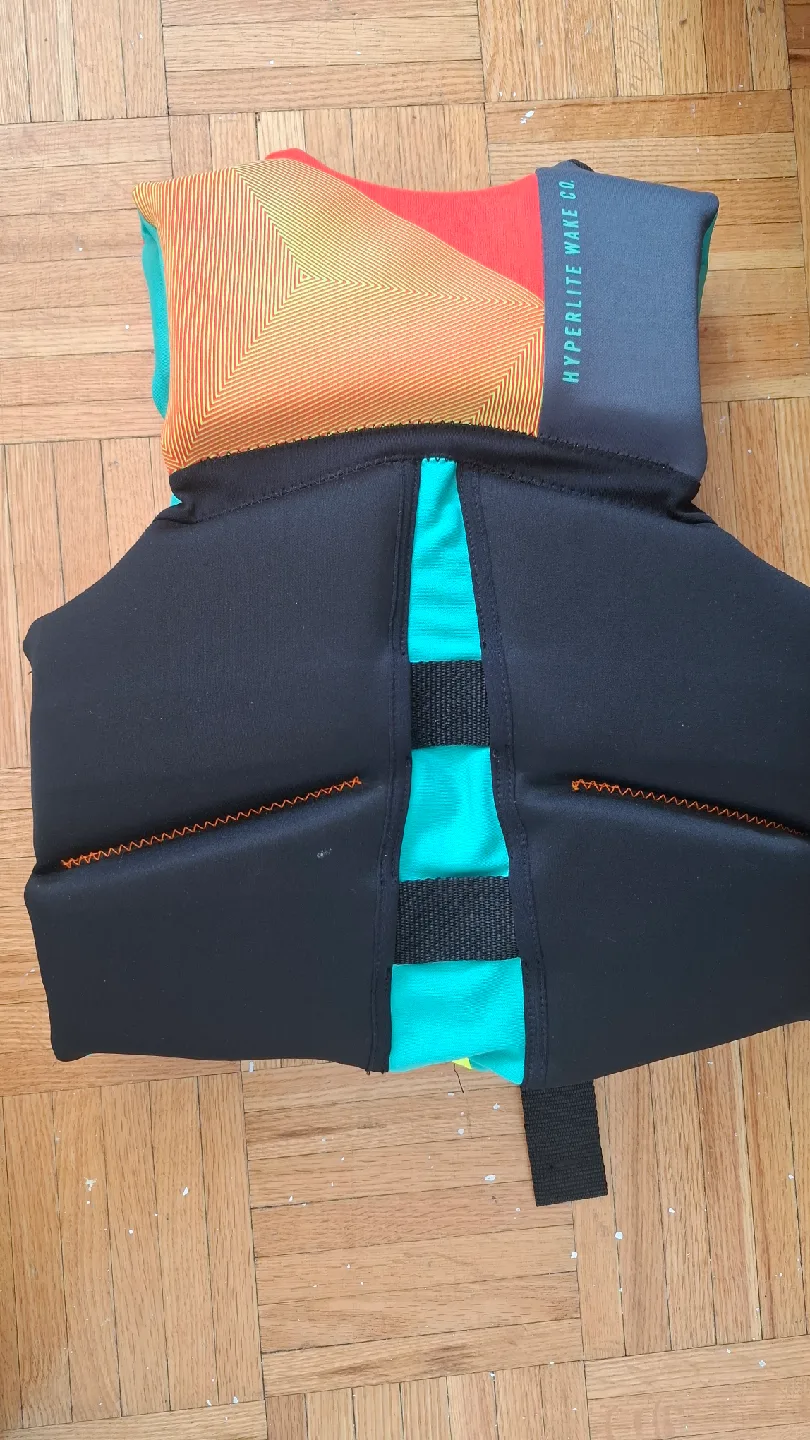 Hyperlite Wake Co. Youth Life Jacket - Size 70 image indicator(2)