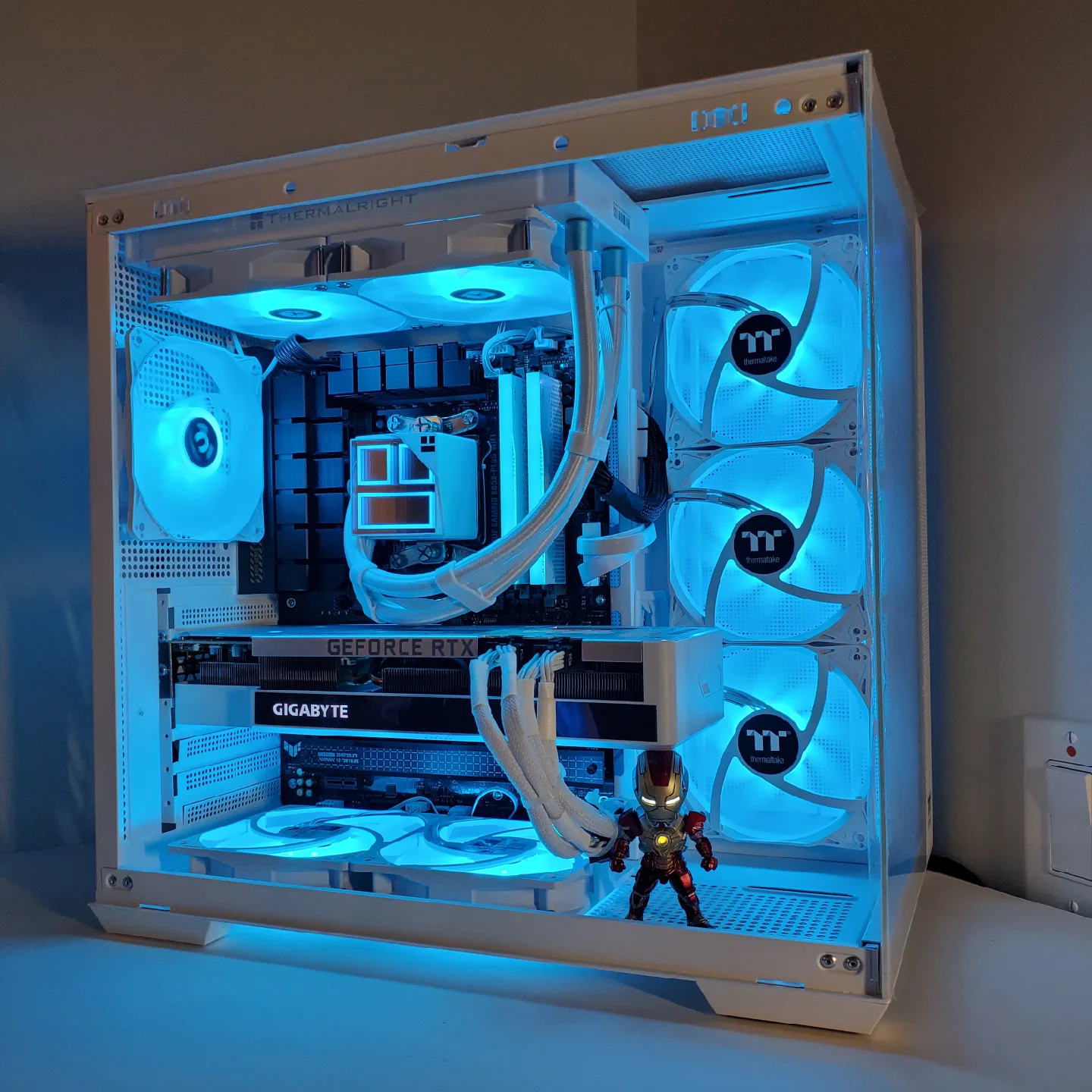 White Build: 9600x / 3070ti / 1tb / 32g ram