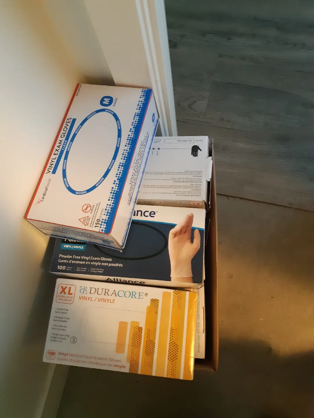 Vinyl Exam Gloves - Cardinal Health, Alliance Duracore image indicator(2)