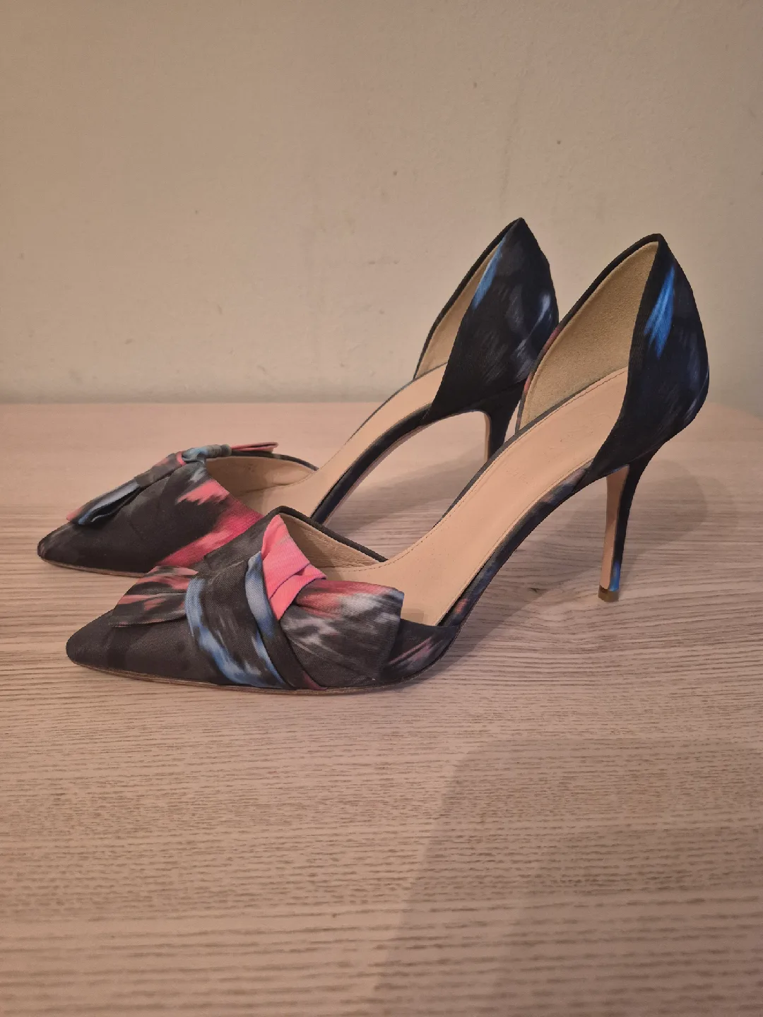 J.Crew Heels Size 7.5 image indicator(2)