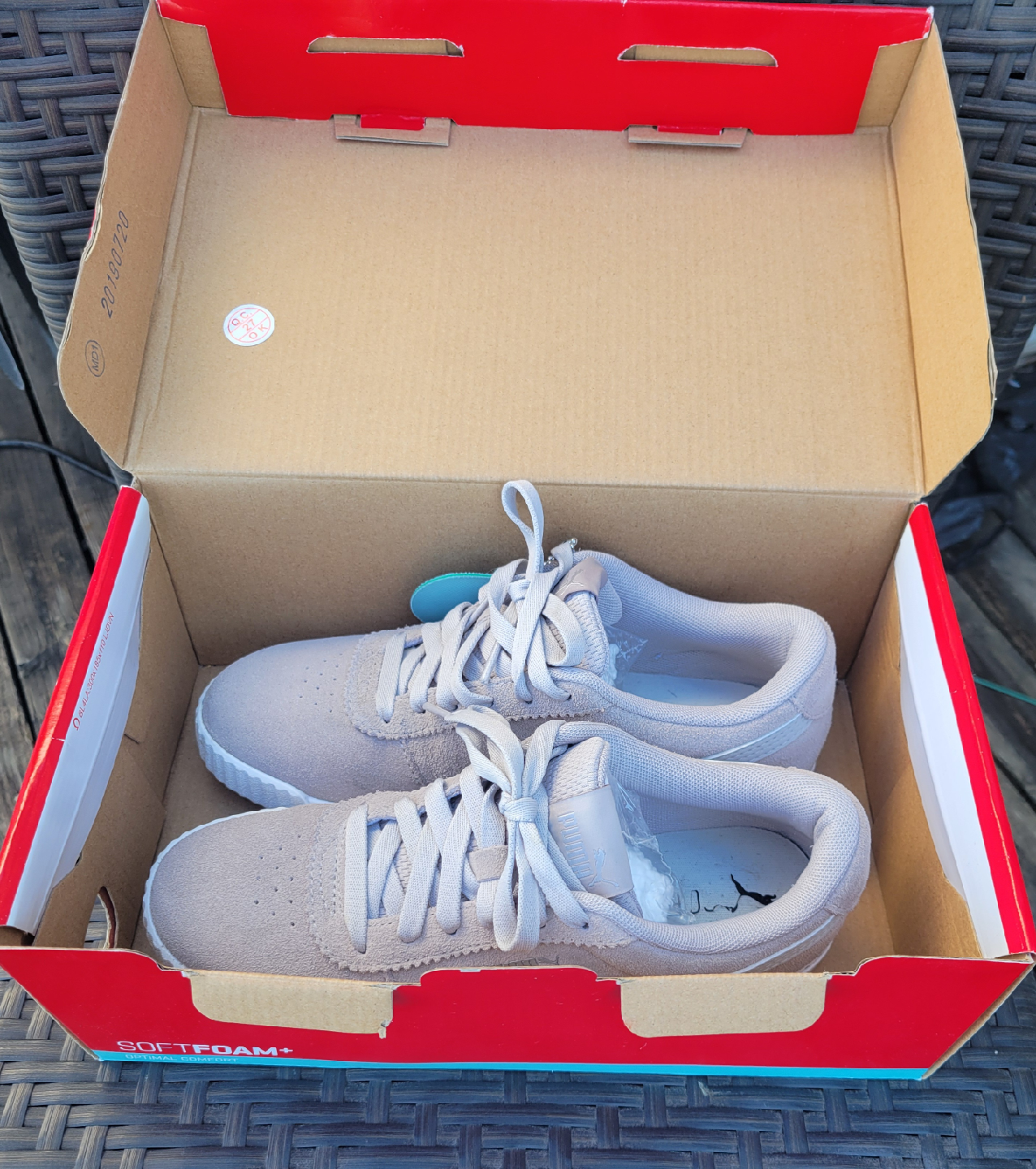 New Puma Carina Sneakers - Size 7 - photo 2