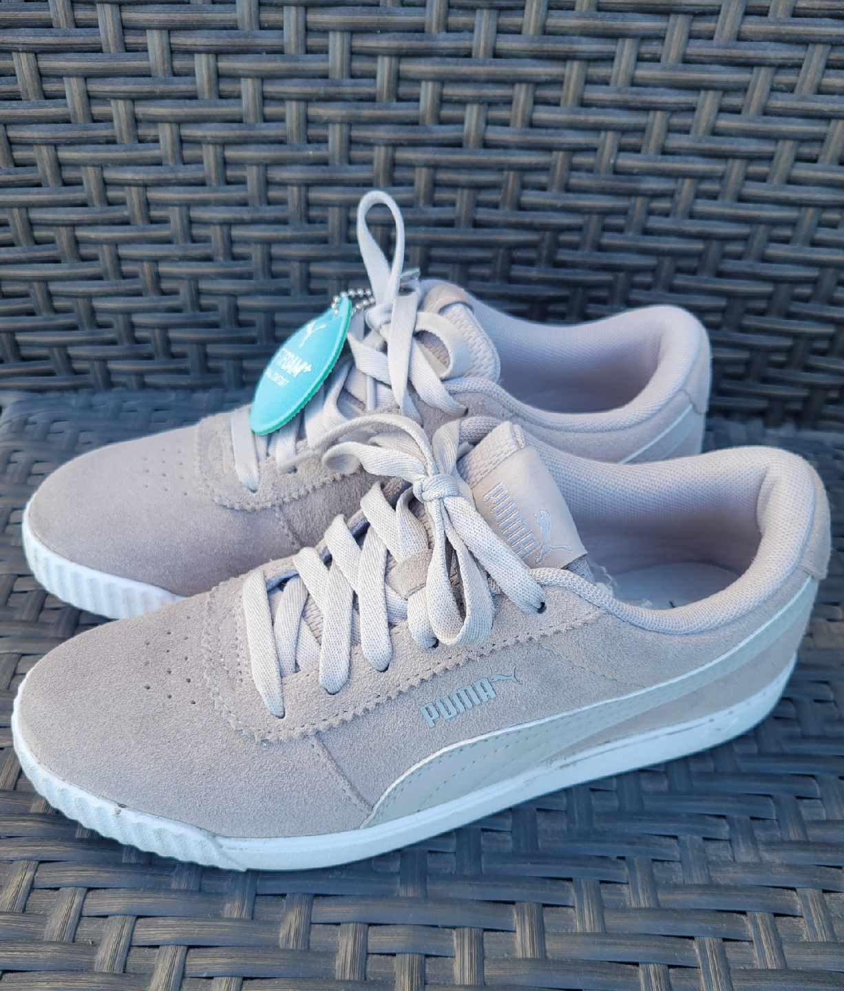 New Puma Carina Sneakers - Size 7 - photo 4