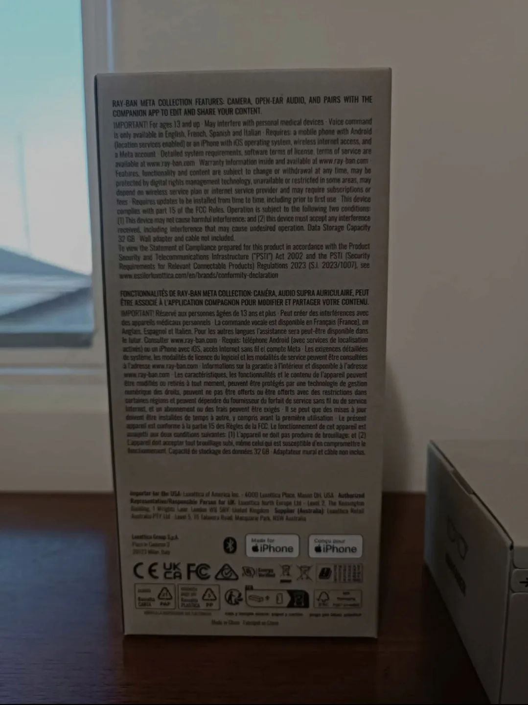 Ray-Ban Meta Wayfarer image indicator(3)