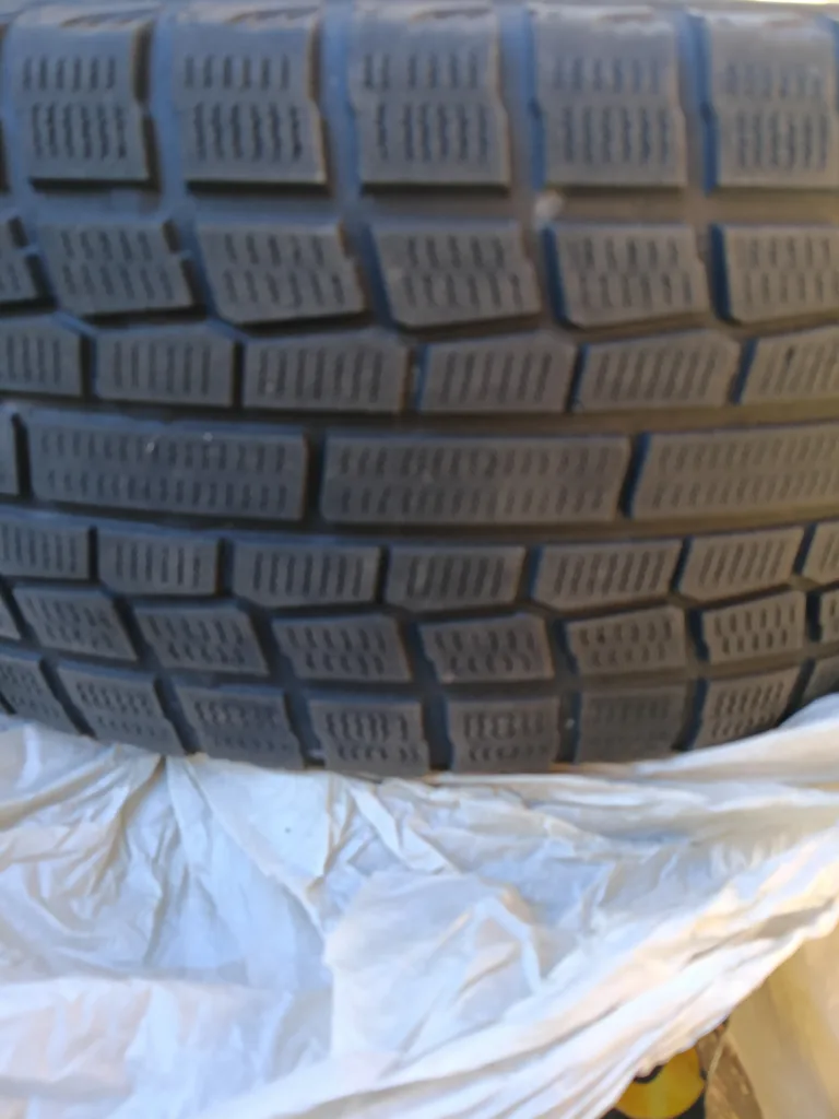 Subaru Wheel with Tire - 205/55R16 image indicator(7)