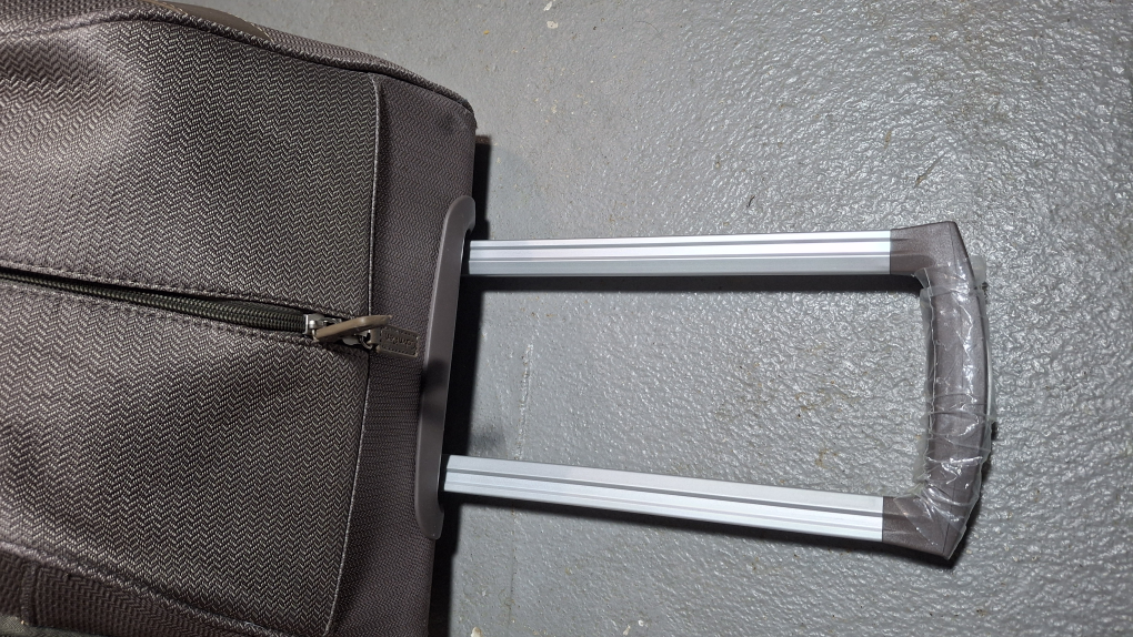 Calvin Klein Rolling Carry-On Luggage ❤️ - photo 4