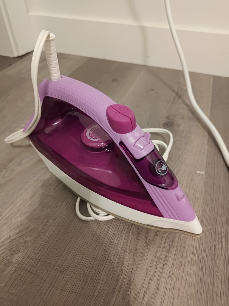 T-fal Steam Essential Plus Iron - Like New! - photo 2