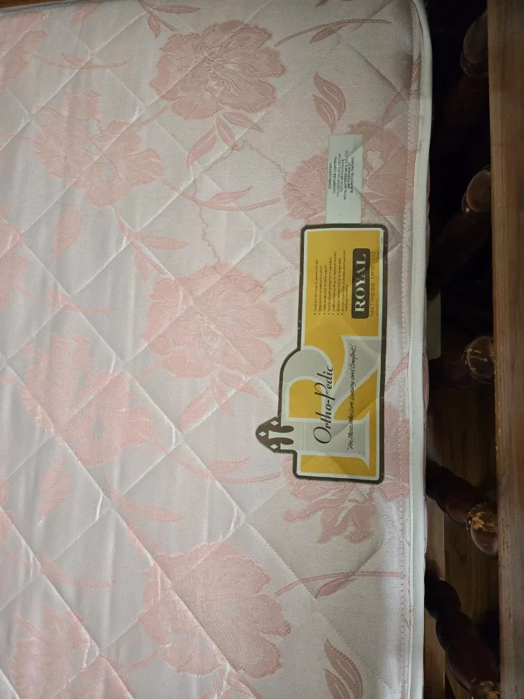 Wooden Daybed with Mattress image indicator(4)